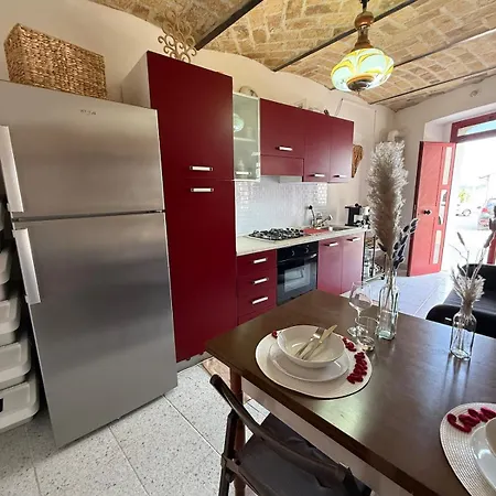 Casa A Ortona Con 2 Camere, Parcheggio E Mare A 10 Min 度假居 *