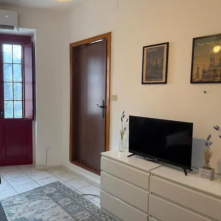 Casa A Ortona Con 2 Camere, Parcheggio E Mare A 10 Min