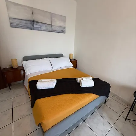 Casa A Ortona Con 2 Camere, Parcheggio E Mare A 10 Min 度假居 *