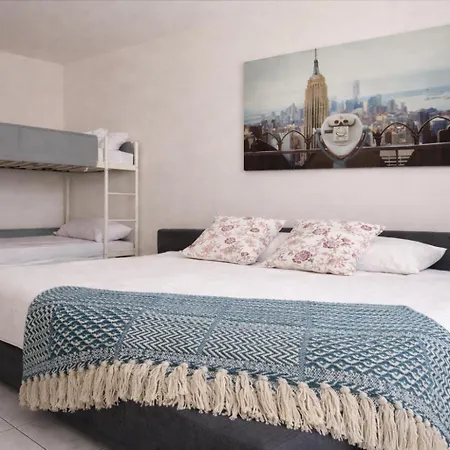 Casa A Ortona Con 2 Camere, Parcheggio E Mare A 10 Min Dom wakacyjny Villa Caldari