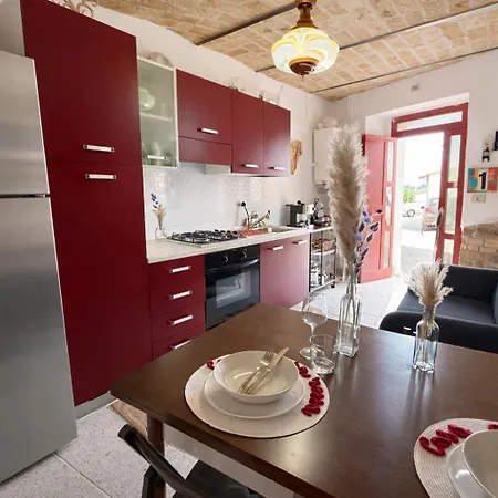 Holiday home Ortona, Casa Intera, 7 Posti Letto, 2 Bagni, Free Parking, Mare A 10 Minuti *