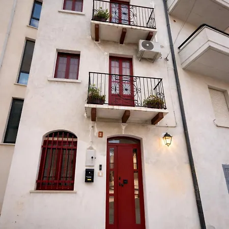 Ortona, Casa Intera, 7 Posti Letto, 2 Bagni, Free Parking, Mare A 10 Minuti Holiday home *
