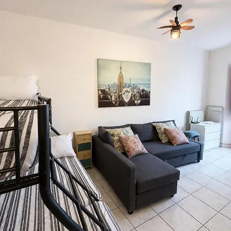 Holiday home Ortona, Casa Intera, 7 Posti Letto, 2 Bagni, Free Parking, Mare A 10 Minuti