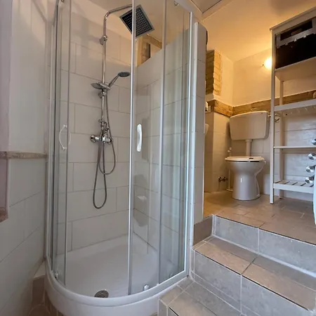 Ortona, Casa Intera, 7 Posti Letto, 2 Bagni, Free Parking, Mare A 10 Minuti Holiday home *
